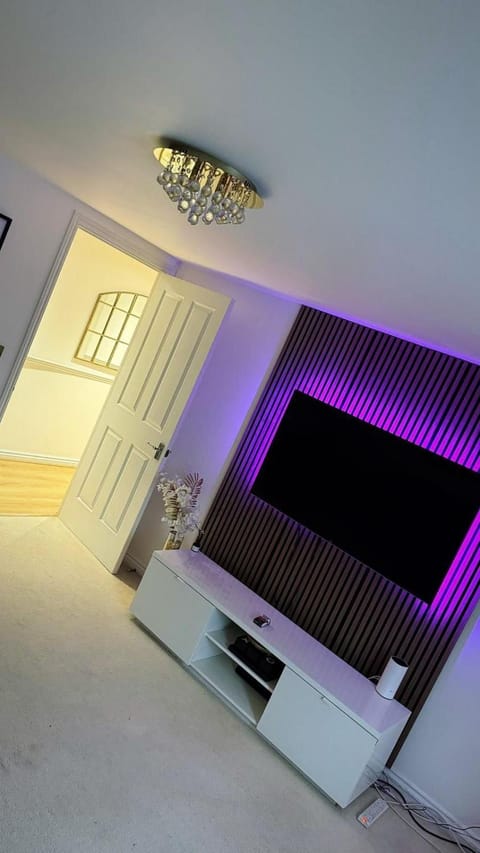 TV and multimedia, Evening entertainment
