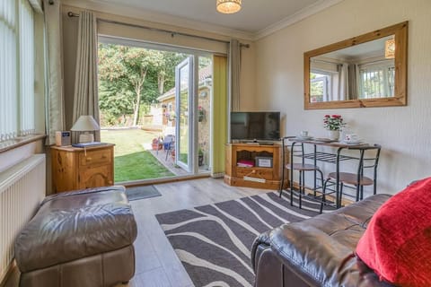 The Nest - Perfect coastal bolthole in Mundesley, Crabpot Cottages, Sheringham Apartment in Mundesley