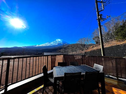 View (from property/room), Balcony/Terrace