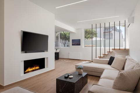 TV and multimedia, Living room, Seating area