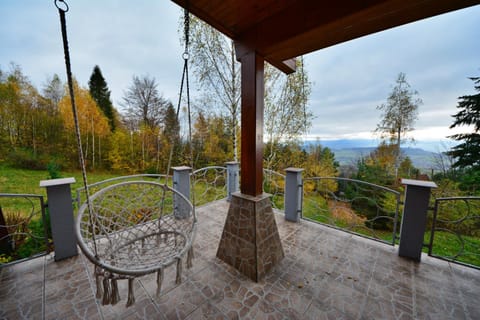 Balcony/Terrace, Garden view, Mountain view