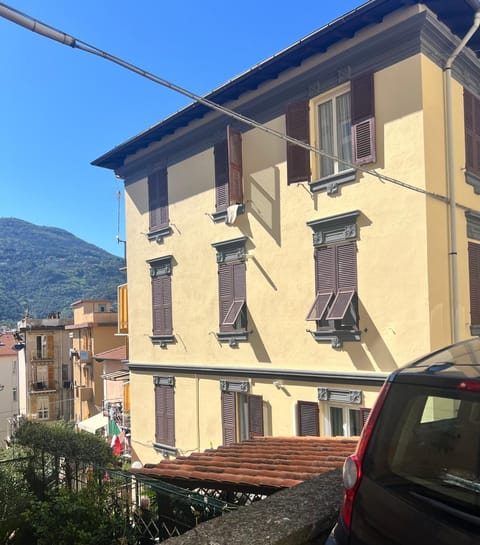 Rossella Apartment - 5 terre near the central station Apartment in La Spezia