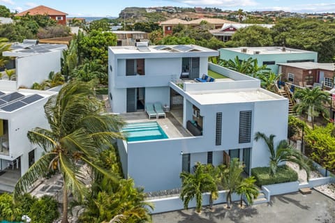 Property building, Neighbourhood, Bird's eye view, Swimming pool