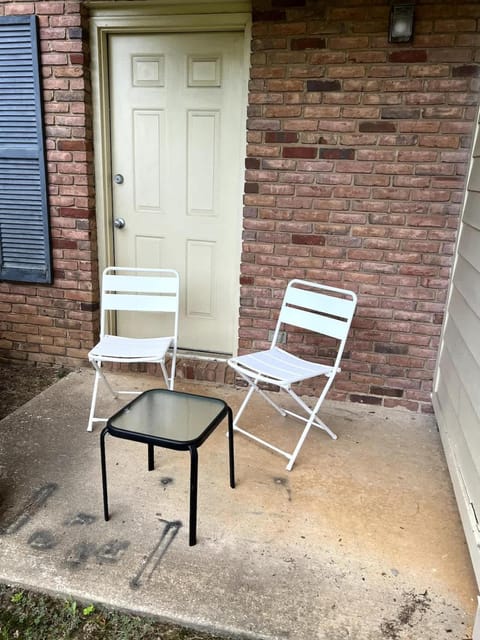 Vet School - Pools Full Kitchen Queen Bed House in Auburn