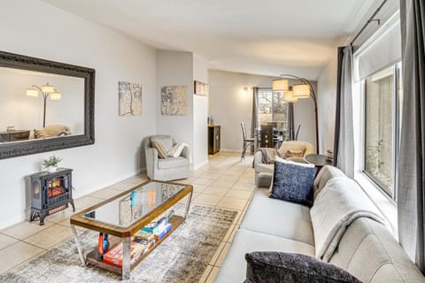 Work, Play and Relax Home with Yard in Lancaster! House in Lancaster