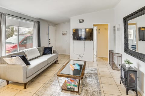 Work, Play and Relax Home with Yard in Lancaster! House in Lancaster