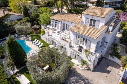 Property building, Garden, Garden view, Pool view, Swimming pool, sunbed