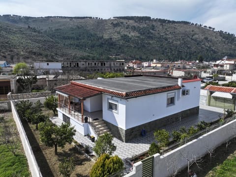 Property building, Spring, Day, Natural landscape, Mountain view