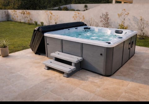 Hot Tub, Spa and wellness centre/facilities, Spa and wellness centre/facilities