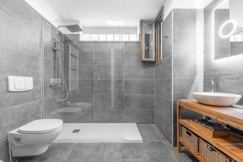 Milano-Rho Fiera Exclusive stay private parking Apartment in Rho