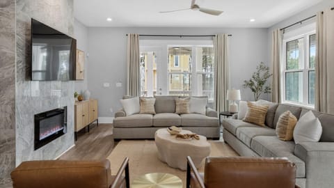 Queen Palm House in Inlet Beach