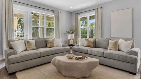 Queen Palm House in Inlet Beach