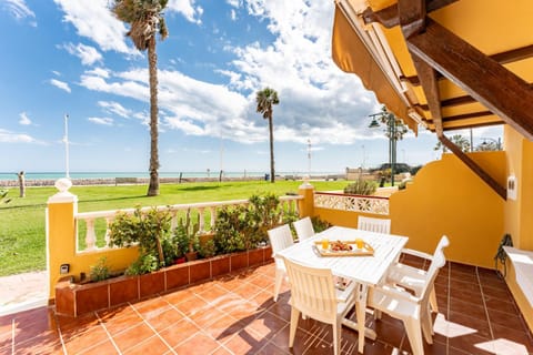 Property building, Garden, View (from property/room), Balcony/Terrace, Garden view, Sea view