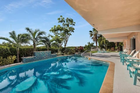 Boulevard Paradise House in Marathon