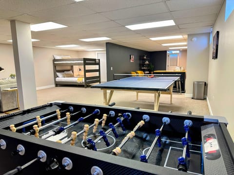 Game Room, Table tennis