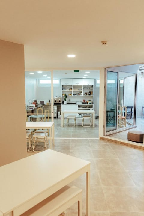 Kitchen or kitchenette, Living room, Seating area