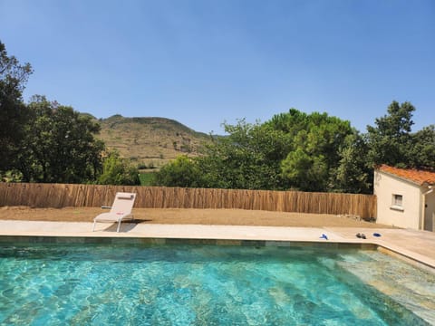 Natural landscape, Mountain view, Pool view, Swimming pool, sunbed