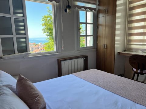 Bed, Bedroom, Sea view