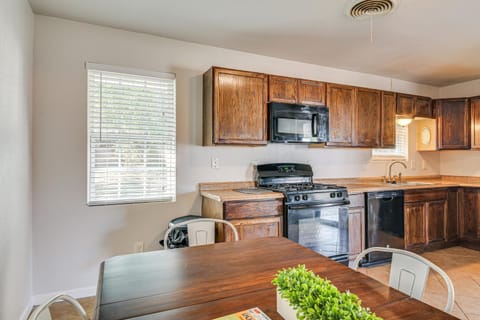 Walk to Town Home with Yard in Brenham! House in Brenham