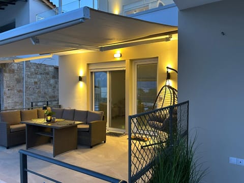 Balcony/Terrace, Balcony/Terrace