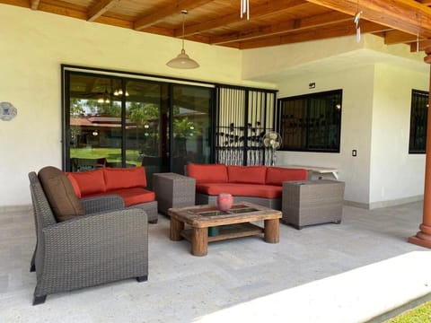 Villa MAJUM Cocoyoc Villa in State of Morelos