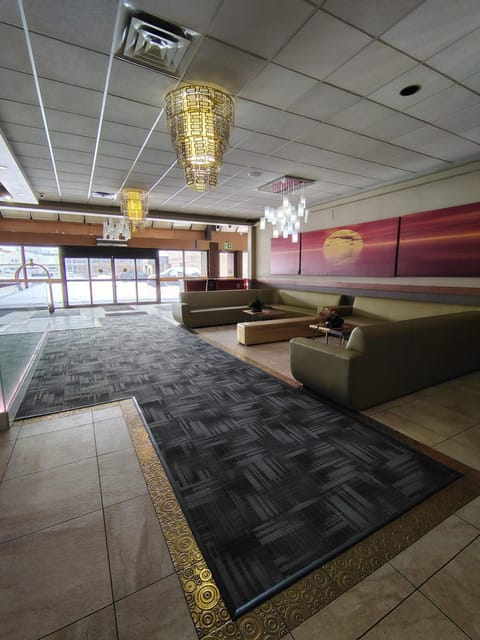 Communal lounge/ TV room