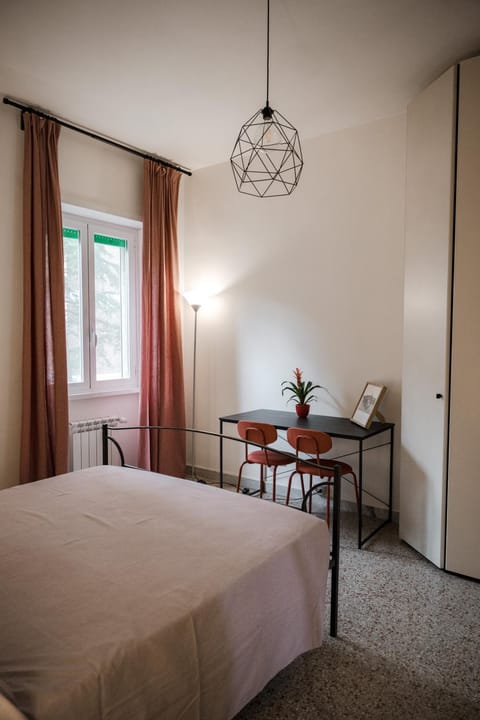 Bed, Living room, Photo of the whole room, Seating area, Dining area, Bedroom, Inner courtyard view, furniture, heating, internet, wardrobe, air conditioner