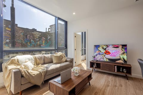 TV and multimedia, Living room, Seating area, internet, pet friendly