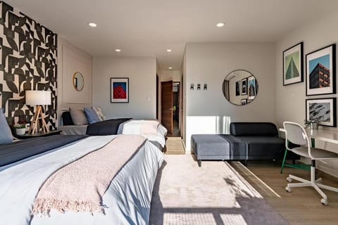 Spacious 6BR Home with Gym and Terrace in Roma Sur House in Mexico City