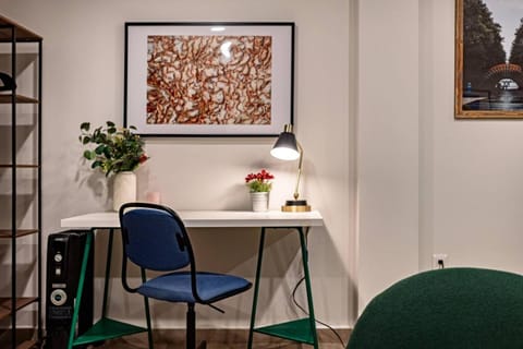 Spacious 6BR Home with Gym and Terrace in Roma Sur House in Mexico City