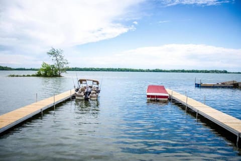 Day, Natural landscape, Lake view