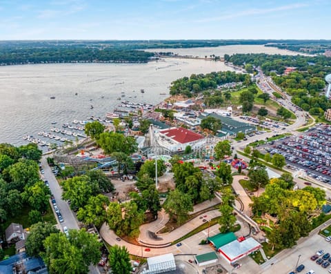 Rockn Reel on East Lake Okoboji House in Spirit Lake