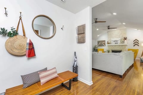 Spacious property with Pool and walkable to downtown House in Pinehurst