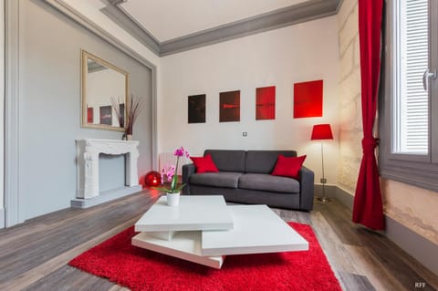 Day, Living room