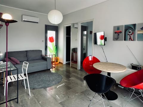 Living room, Seating area, Dining area, air conditioner