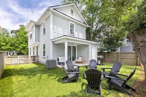 Sweet Retreat, Old Village, 5 mins to Dtwn House in Mount Pleasant