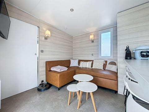 Mobil-home moderne 3 chambres, terrasse, animaux admis - FR-1-361A-97 House in Jullouville