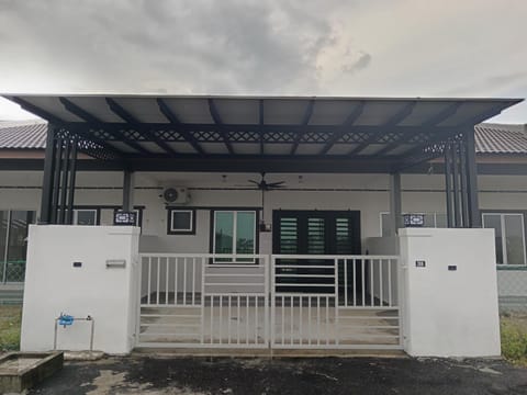 Property building, Day