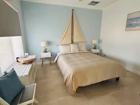 Bedroom, Guests, Guests, Guests, group of guests, towels, towels