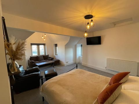 Upper Harbour Watch Apartment in Wales