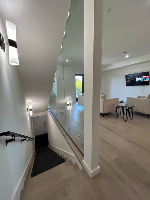 906 Brand new townhome sleeps 10 Apartment in Atherton