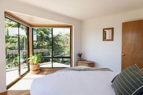 The Haven House in Binalong Bay