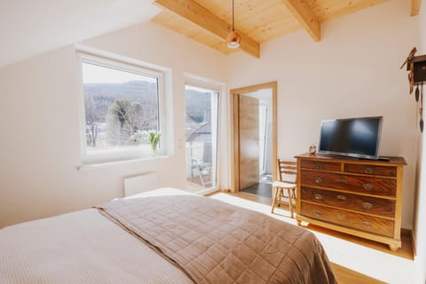 Bed, Balcony/Terrace, Photo of the whole room, Bedroom