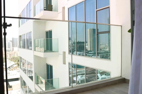 Casa Royale Vacation Home - JVC Apartment in Dubai