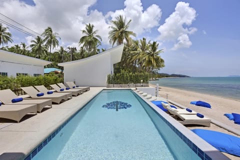 Beach, Swimming pool, Swimming pool
