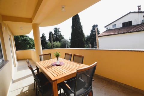 Patio, Day