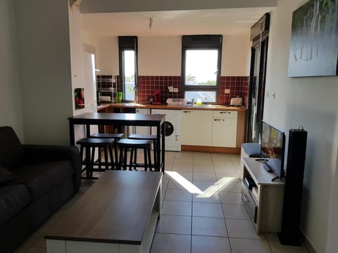 Kitchen or kitchenette, Living room, Dining area