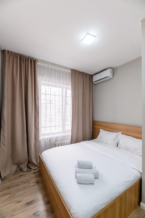 Bed, Photo of the whole room, Bedroom, towels, air conditioner