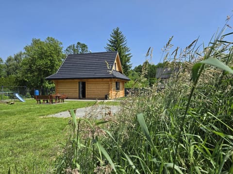 Property building, Day, Natural landscape, Garden, Garden view