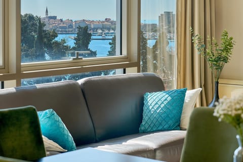 Tre Canne, Private 2-Bedroom Apartment in Aparthotel Apartment in Budva